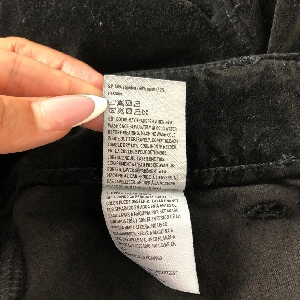 NWT American Eagle Outfitters High-Rise Mini Velvet‎ Skirt Black Super Stretch - Picture 7 of 9